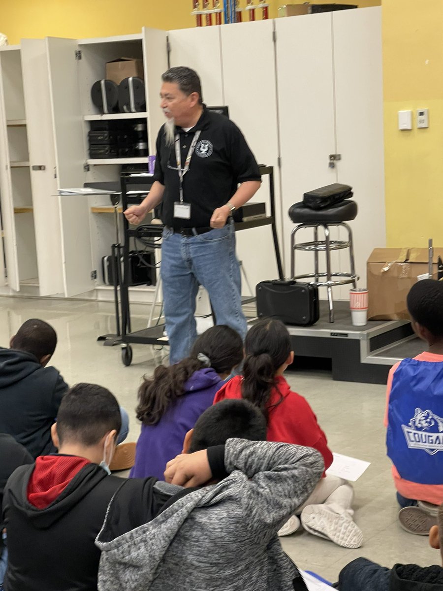 HollandHISD's tweet photo. It was great to see our incoming 6th graders today! Shout out to @HisdOates @Robinson_HISD and @RPHarris_  for touring @HollandHISD. We hope you enjoyed the visit! @HISDMiddleSchls @Garibaldi3HISD https://t.co/nxyMEyM5DI