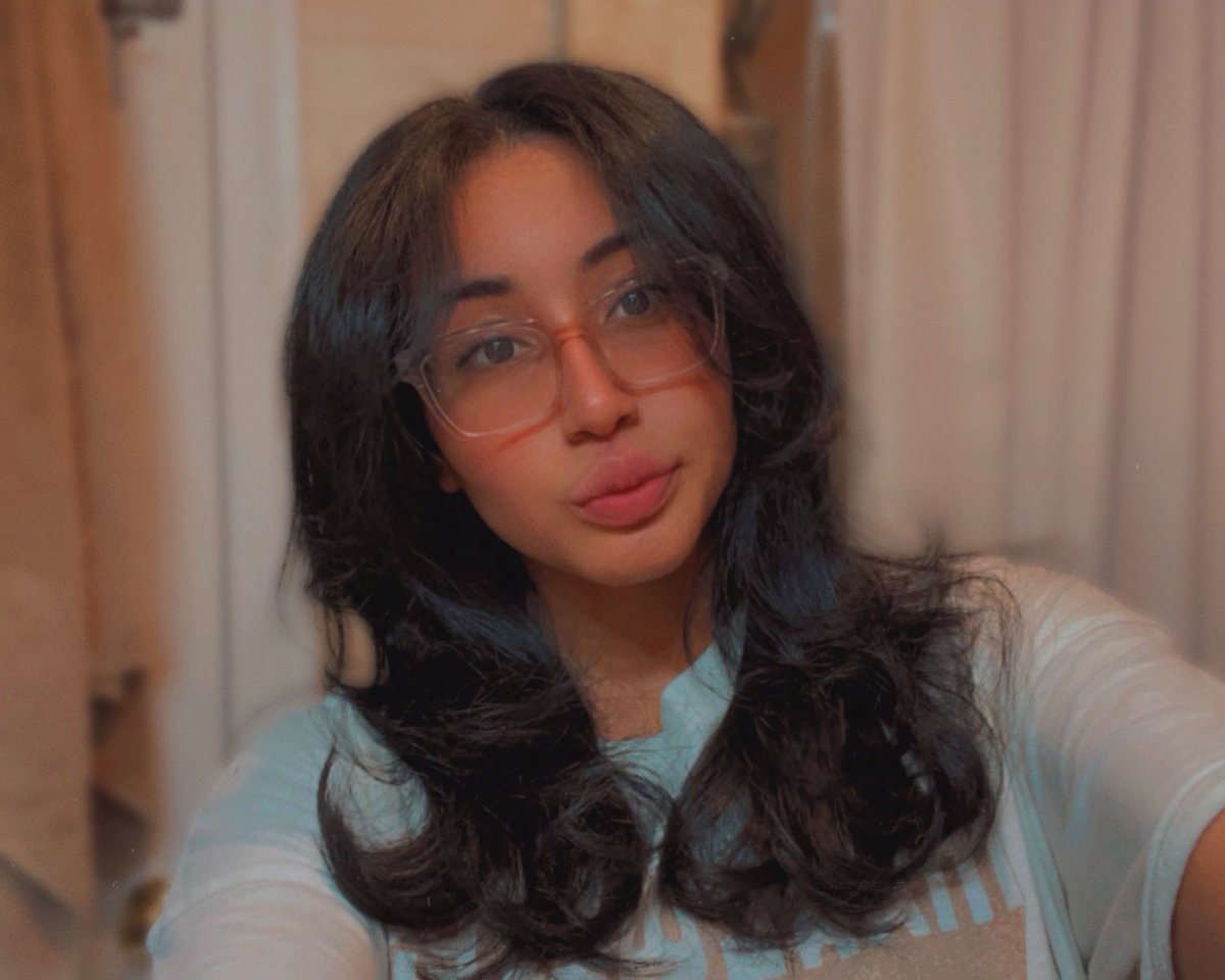 chopped some hair off 💇🏻‍♀️