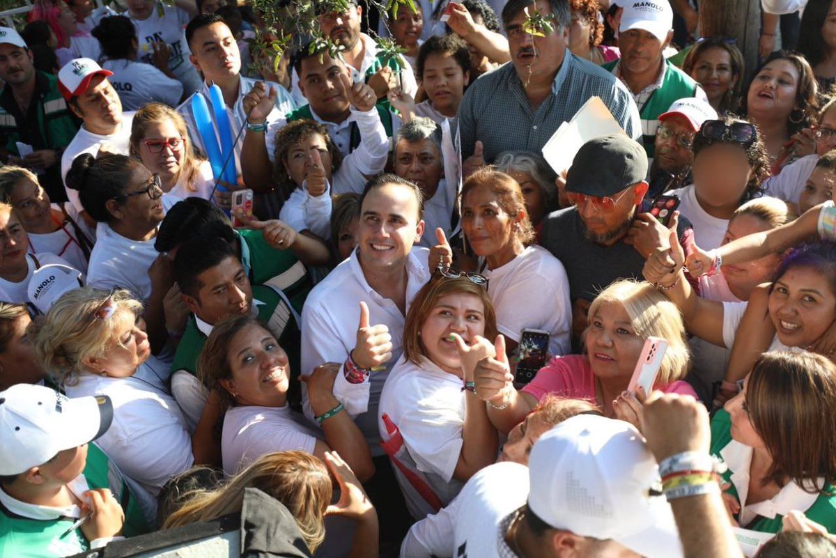 manolojim's tweet photo. Desde hace más de 15 años comencé a trabajar por nuestra gente en #Saltillo. Aquí en #Coahuila queremos mejorar siempre, por eso me comprometo a fortalecer la seguridad, apoyar a las mujeres, jóvenes y adultos mayores, (1/2) https://t.co/2ixzaMyGd0