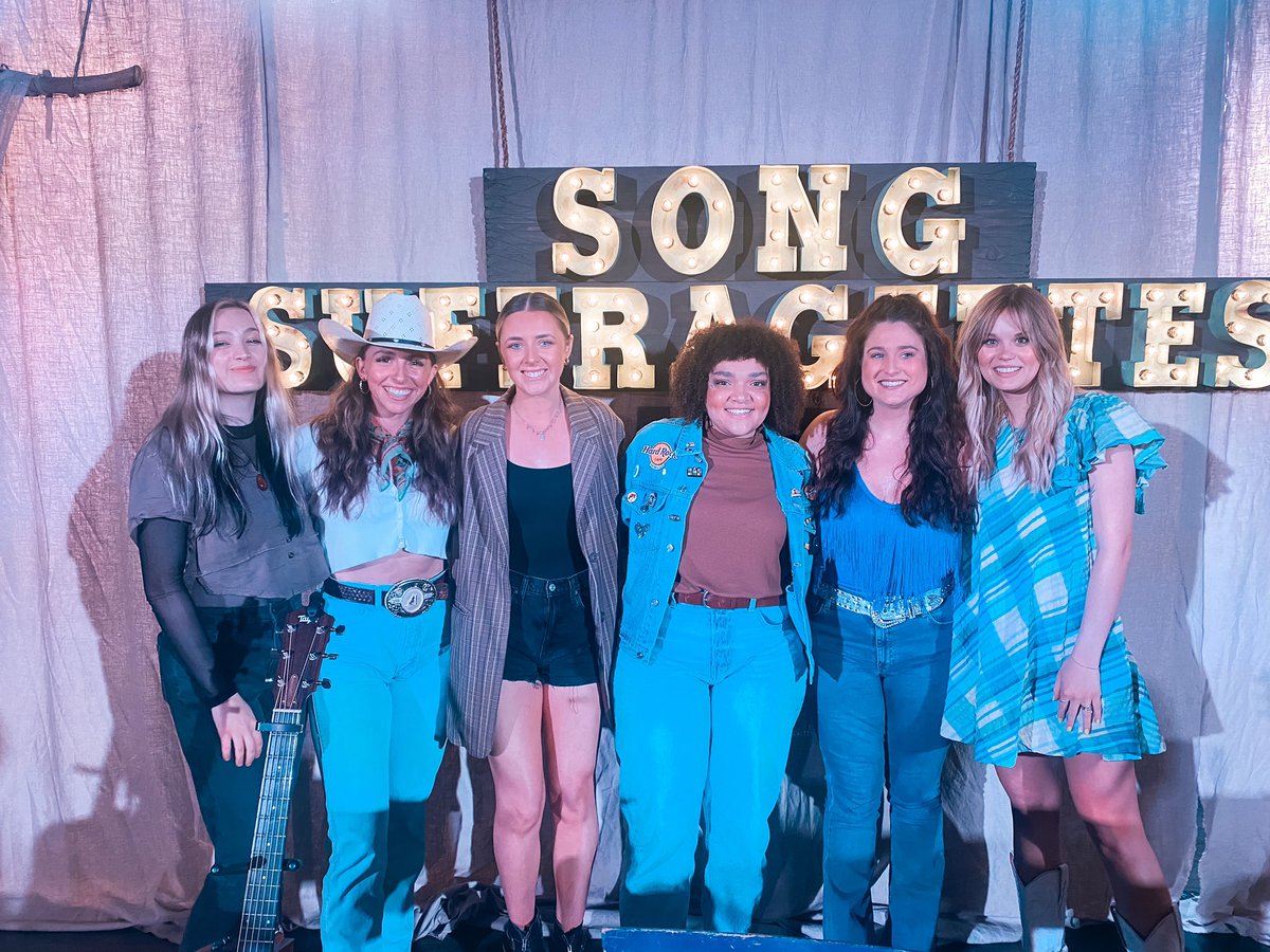 6PM SHOW 

These ladies had us feeling all of feels tonight! 😭😋🥰 

Check out tonight’s show on YouTube! 

#LetTheGirlsPlay