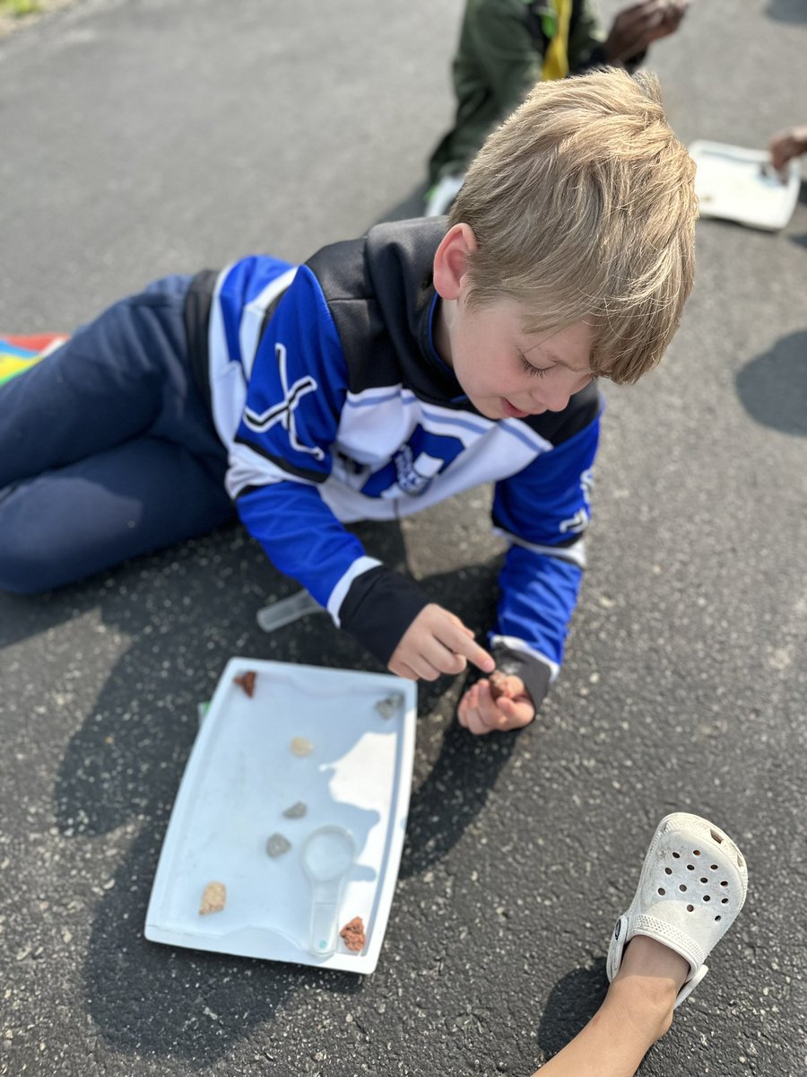 1C enjoyed investigating rock properties during some outdoor learning this morning. #mckinleystrong #owatonnaproud