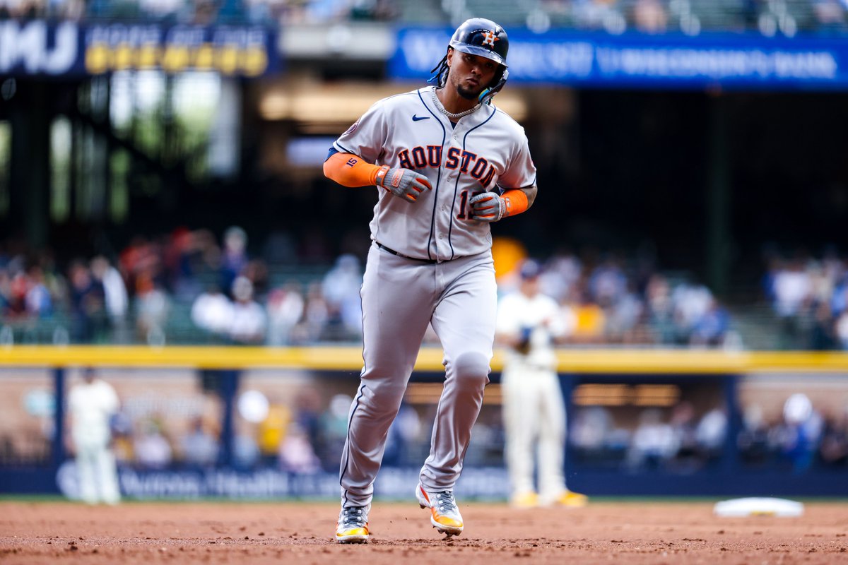 astros's tweet photo. 4 for 4, call us Wendy's. https://t.co/HEZcwTqzDy