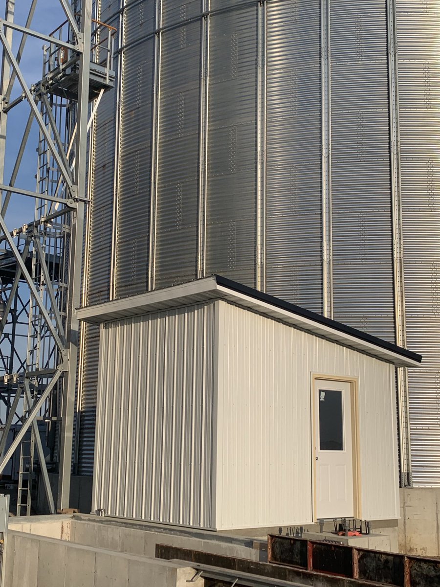 kpricer's tweet photo. 10ft x12ft Barn/Building #90. ⁦@footballdad78⁩ and I built pre-fab to complete in 20hrs. 
On to the next job! 
#AlwaysHustlin 
#KP&amp;NickNailedIt https://t.co/rQRB4ARhCa