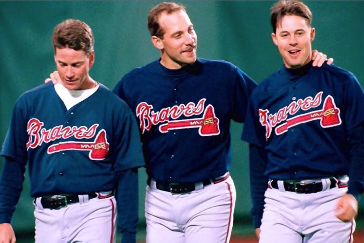Super70sSports's tweet photo. There was nothing like seeing these cats roll into town for a three-game series with your favorite team. Gonna be a long weekend. https://t.co/SY71ZhLzpz