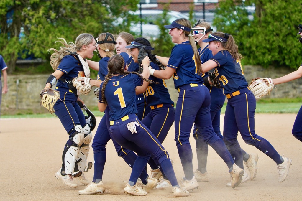 UHS Softball tweet media
