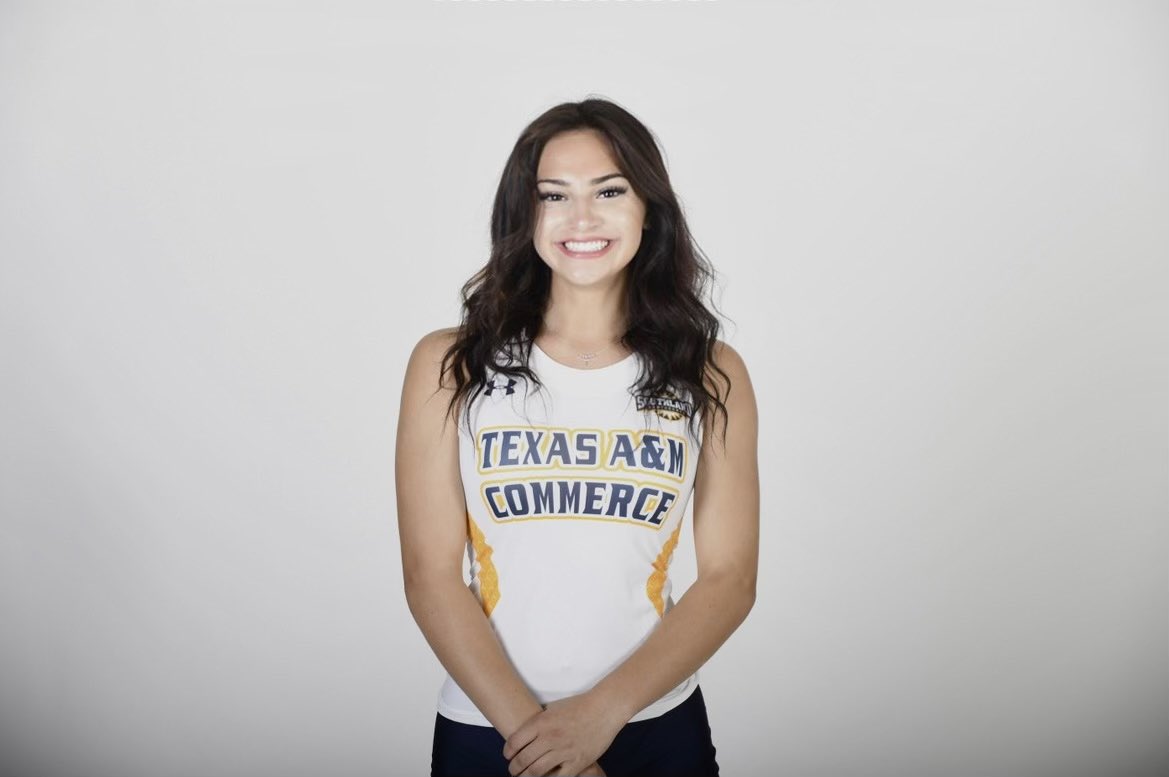 EVPatTrack's tweet photo. ⚠️SIGNING DAY⚠️
Big day for #EvPatTrack as we had NLI signing for Analice Pursley to A&amp;M-Commerce and Kasey Kopetic to UIW! We are so proud of you! https://t.co/p5fWhYMc6N