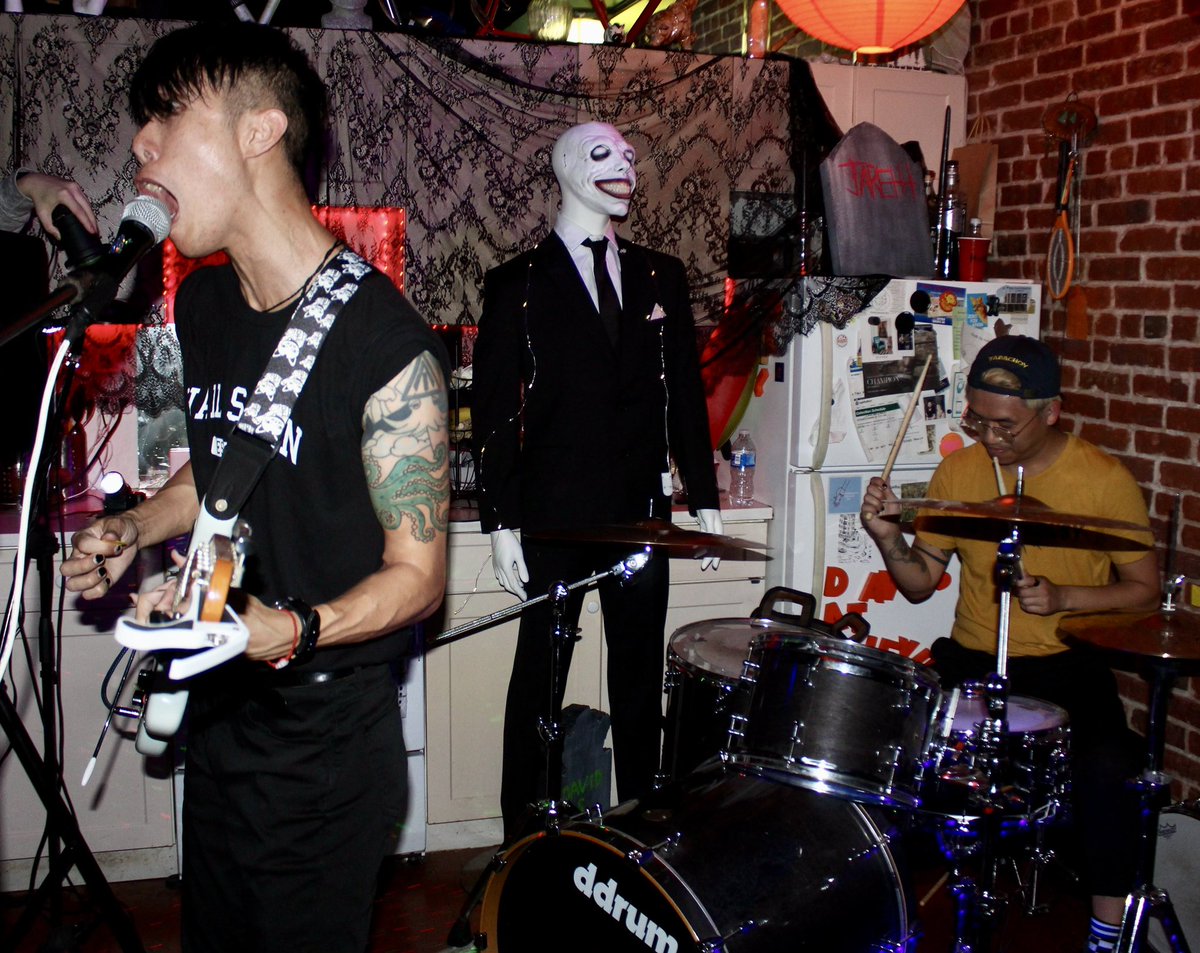 Orca Bones in Brooklyn, baby!!!!

Pics by <a href="/robthemusicind/">🏁</a> 🥰