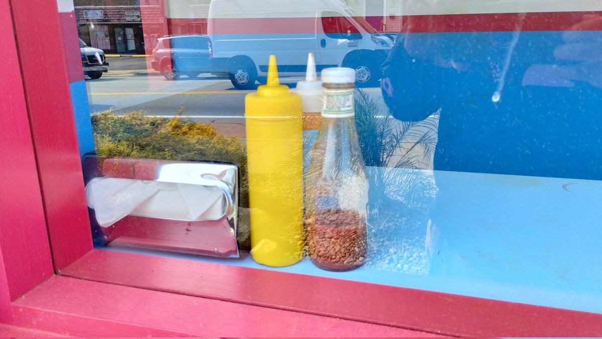 LibertyQuahog's tweet photo. When @rawvisionsRI and I aren't taking on important issues, we get out and experience all Rhode Island has to offer.
Today we took a tour of a movie set.
We were on location on the set of the @GoodBurger 2 movie set.
Enjoy these few shots.
#onlyinRhodeIsland https://t.co/frXIbVoU7f