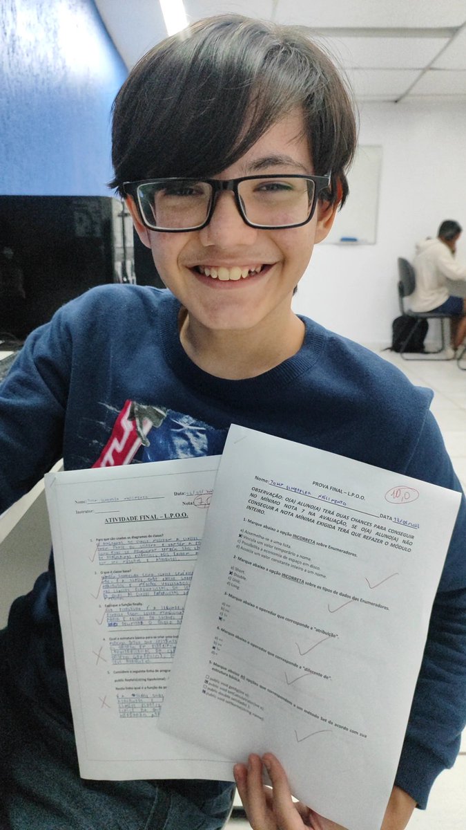 Caah__ralho's tweet photo. Um tempo atrás postei que meu filho queria fazer curso de desenvolvedor de games...pois bem, aqui estão as notas das provas do 1° módulo do curso. Essa criança só me enche de orgulho!!!!! Sim, criança porque tem apenas 12 anos 💚
 @cc: @sseraphini
#bolhadev https://t.co/356DXRUiw5