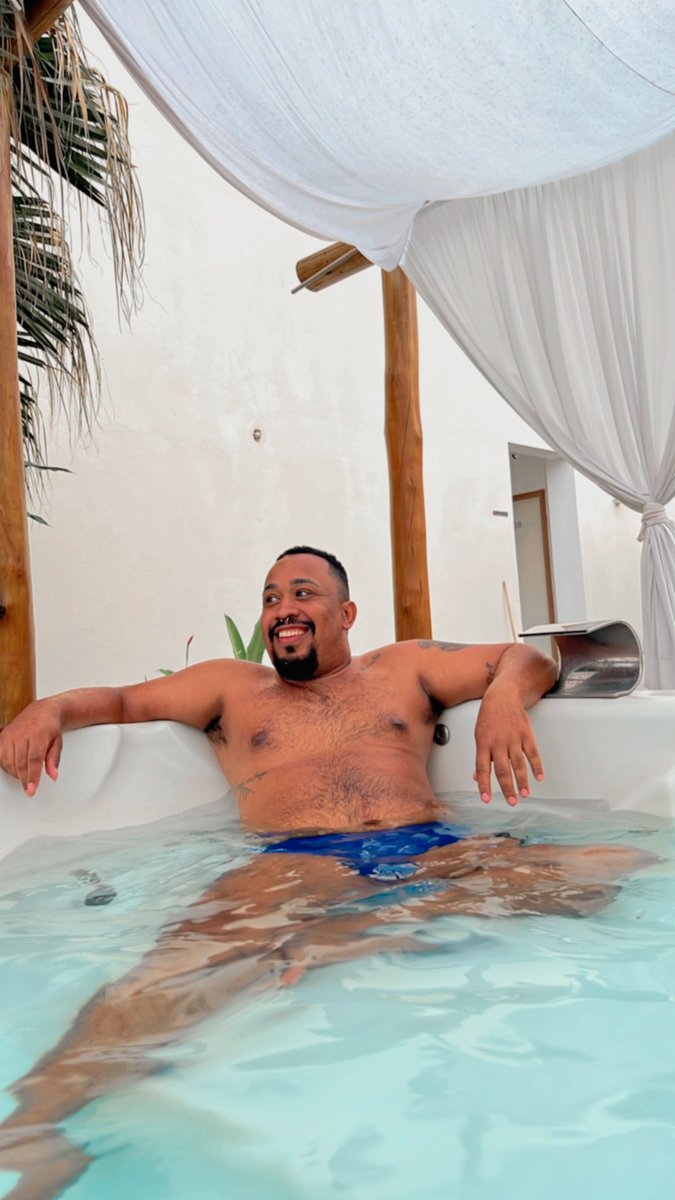 Castrolover tweet media