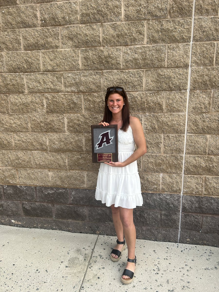 Savannah Laird tweet media