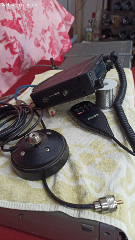 RadioMercadoES's tweet photo. Kenwood TM-732E https://t.co/24TSrdz8H7 #RadiosUsadas #Radioaficion 

Se vende Kenwood TM-732E de doble banda 144-432.
en perfecto estado, micro original. Se vende por no darle uso, se incluye base de antena magnética.
El precio es de 150€ con el transp… https://t.co/m5AljipvHs https://t.co/PZuXvPvhDa