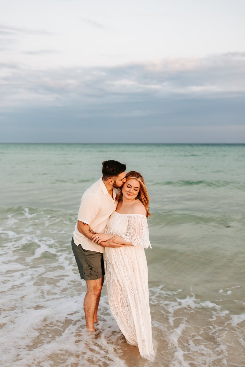 Hey_Reinaa's tweet photo. We got our photos back from the proposal!! Here’s a peek! https://t.co/GeaPGRpDIn
