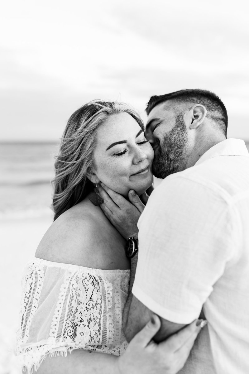 Hey_Reinaa's tweet photo. We got our photos back from the proposal!! Here’s a peek! https://t.co/GeaPGRpDIn