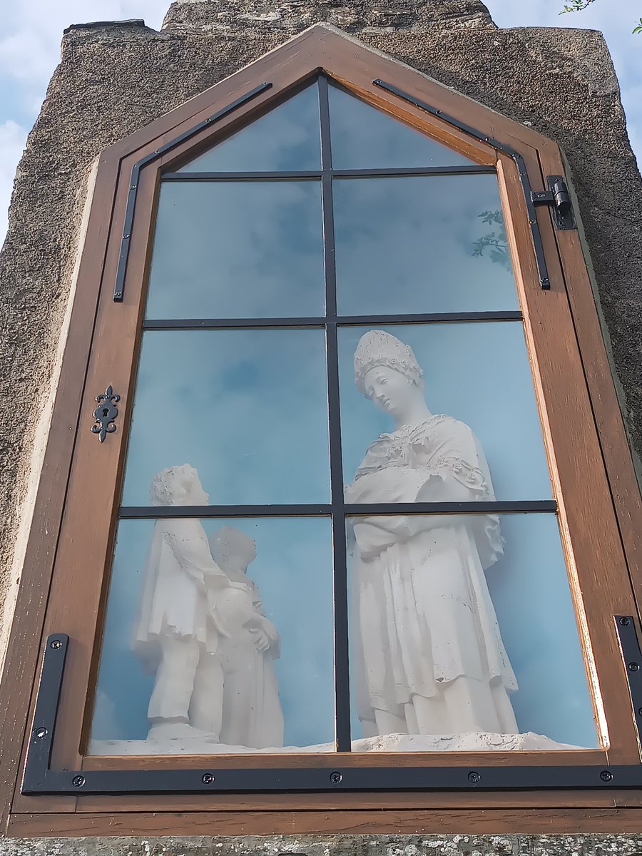 RosairedeFrance: Vierge puissante, priez pour nous 
Sanctuaire Notre-Dame de la Salette, Fercé (44) via Monique  x.com/RosairedeFranc…