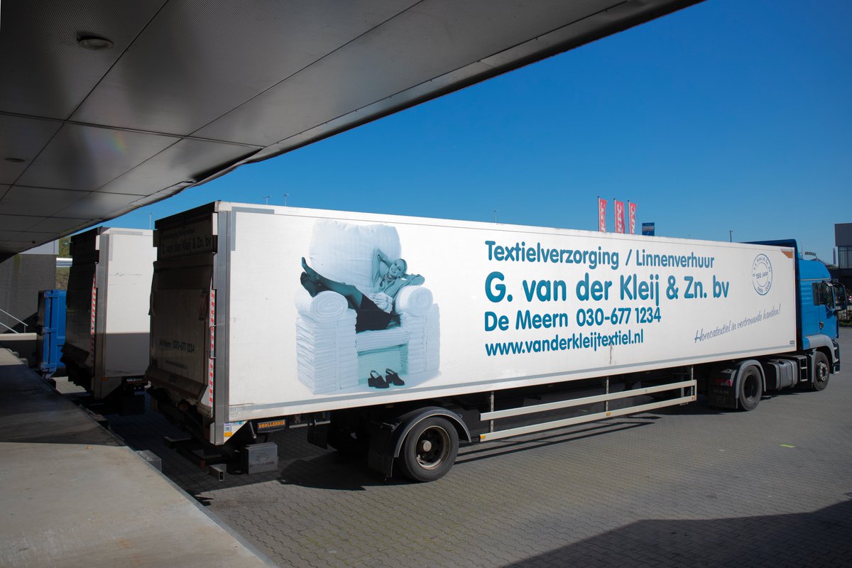 VACATURE ALERT | Wij zijn op zoek naar een vrachtwagenchauffeur voor 3 tot 5 doordeweekse dagen. Bekijk de vacature op: vanderkleijtextiel.nl/werken-bij-job…
#vrachtwagenchauffeur #rijbewijsC #vacature #hiring

Delen wordt gewaardeerd.
