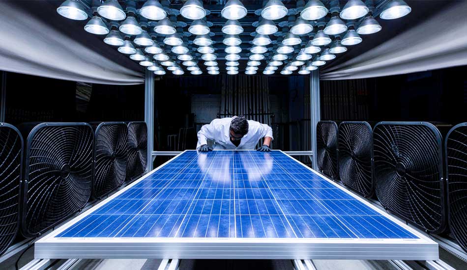 De 2023-editie van de PVEL PV Module Reliability Scorecard is uit. Bekijk hier voor 35 fabrikanten en 247 typen zonnepanelen hoe ze scoren op technische kwaliteit: scorecard.pvel.com/top-performers/ #solarpv #zonnepanelen #duurzaamheid