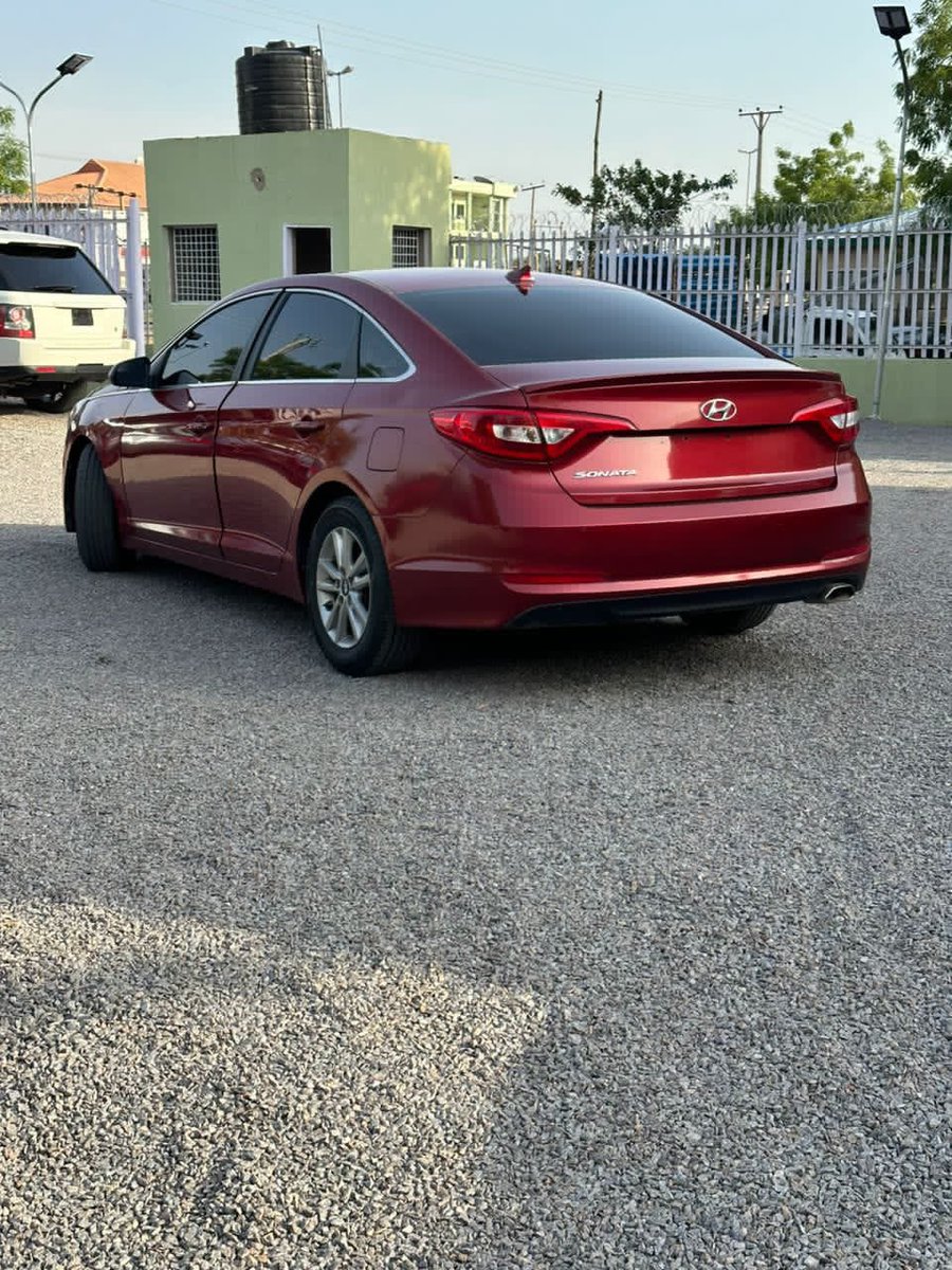Distress!!!
Extremely clean Hyundai sonata 016
Price:4.7m
Location:Kano
Everything perfectly blessed 😇 
Retweet please 🥹