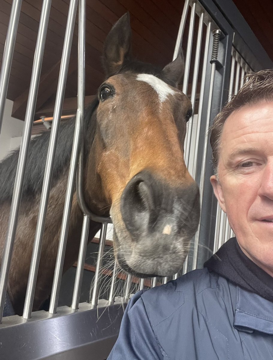 Not really into taking selfies but if it’s your 31st birthday and you’re a superstar then 🤷‍♂️ Istabraq #legend