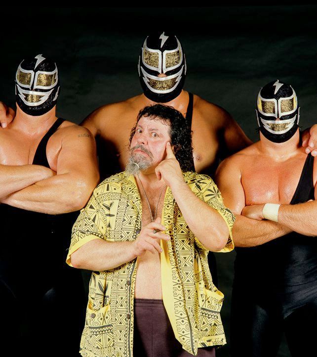 WWFWrestling1's tweet photo. Tag Team Tuesday - The Machines with Captain Lou Albano! #WWF #WWE #Wrestling #SuperMachine #GiantMachine #BigMachine https://t.co/5WInCOOhC6