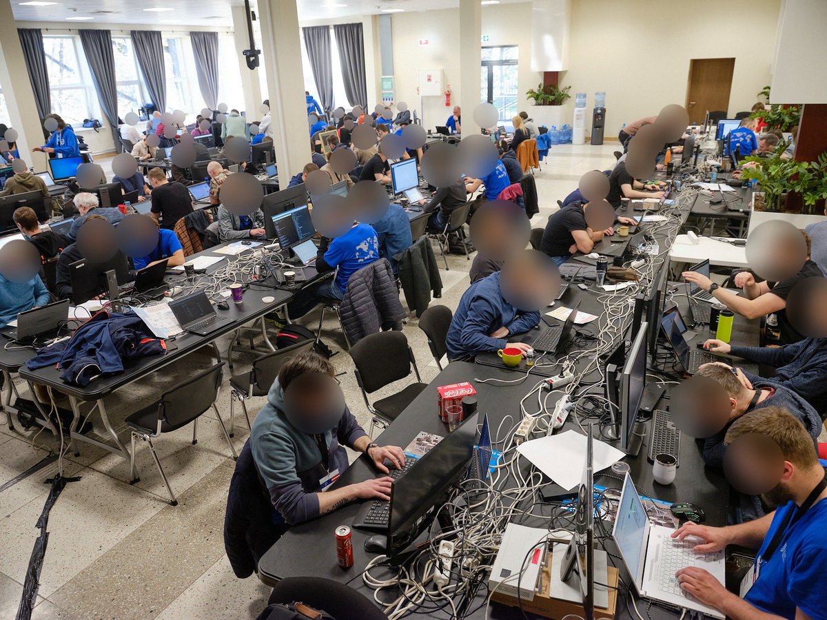 Pasaulē lielākajās un sarežģītākajās ikgadējās starptautiskās reālā laikā notiekošajās kiberaizsardzības mācībās “Locked Shields 2023” 🇱🇻 Latvijas un 🇱🇺 Luksemburgas apvienotā komanda šogad 24 komandu konkurencē ieņēma augsto 4.vietu.

zs.mil.lv/lv/zinas/latvi…