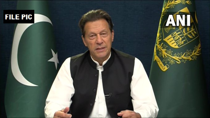 MaxternMedia's tweet photo. An Anti-Terrorism Court (ATC) extended interim bail of former premier and Pakistan Tehreek-e-Insaf (PTI) chief Imran Khan today in eight cases registered against him: Pakistan's ARY News https://t.co/TX5YQ3nRem