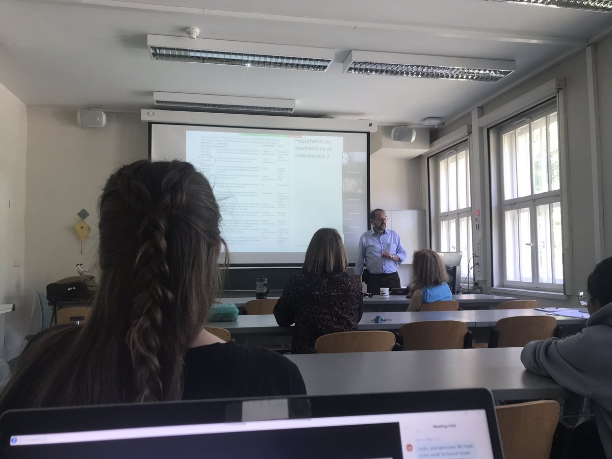 AnimalEcologyPotsdam (@animalpotsdam) on Twitter photo Yesterday we had the pleasure of having Theo Schmitt from <a href="/uni_greifswald/">Uni Greifswald</a> in our Seminar <a href="/unipotsdam/">Universität Potsdam</a> talking about “Invasiveness and the Empty Niche Theory”👌🪲🌱Thanks for the talk and the very good discussion!
#biodiversity #ecology #conservation #phd #university Yesterday we had the pleasure of having Theo Schmitt from <a href="/uni_greifswald/">Uni Greifswald</a> in our Seminar <a href="/unipotsdam/">Universität Potsdam</a> talking about “Invasiveness and the Empty Niche Theory”👌🪲🌱Thanks for the talk and the very good discussion!
#biodiversity #ecology #conservation #phd #university