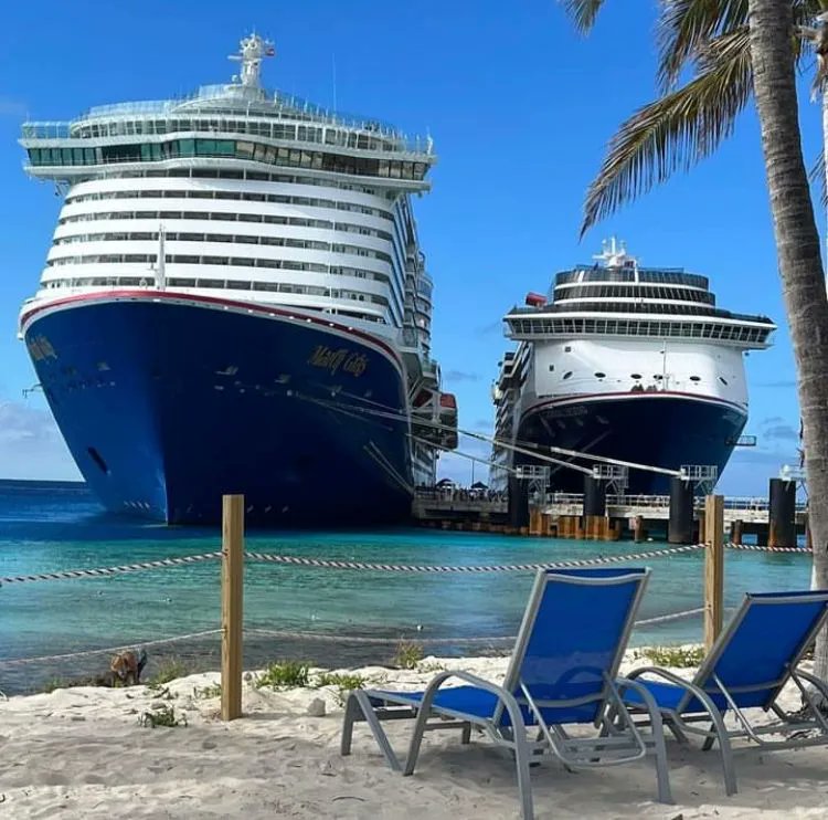 pazzoperilmare's tweet photo. Quelli che al martedì gli piace sempre doppia, la buona giornata!
.
.
#pazzoperilmare #doppia #dp #cruise #cruiseship #cruisetime #cruiselife #cruiselove #funship https://t.co/kNeL2JhE0a