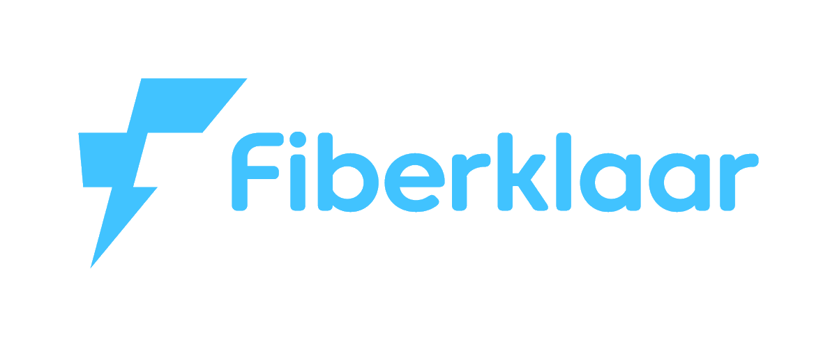 Met een symbolische eerste spadesteek in de Hollebeekstraat, vlakbij het industrieterrein Woestijne, is nutsbedrijf Fiberklaar gestart met de uitrol van een 160 kilometer lang glasvezelnetwerk in Aalter, ten noorden van de E40. ow.ly/XryE50OtYFx