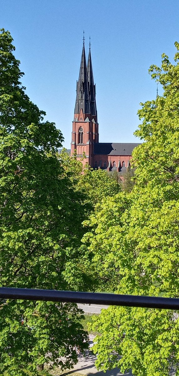 cindyb4718's tweet photo. For tall people on Sweden but other views are worth it. Loving @Uppsala https://t.co/4fRgI4bWET