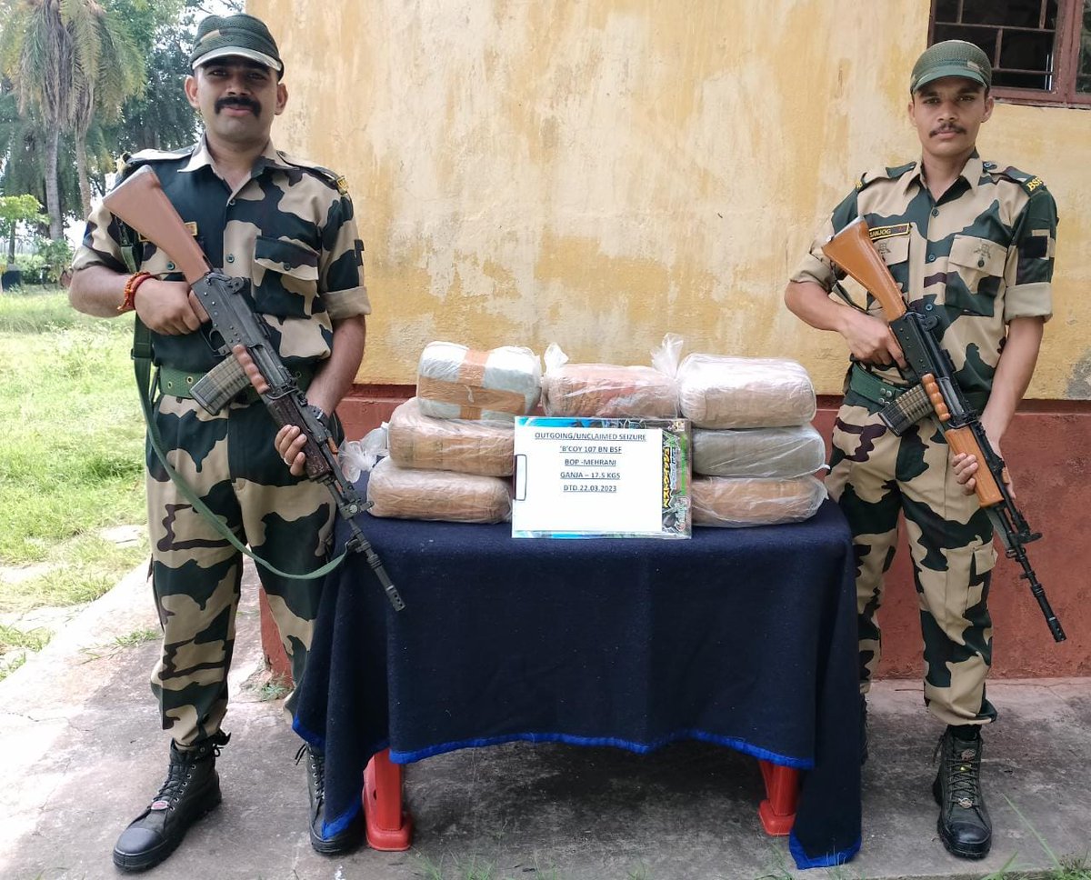 22.5.2023
Preventing trans-border crimes at the #IndoBangladesh International border in West Bengal, #AlertTroops @BSF_SOUTHBENGAL seized 996 Phensedyl bottles worth ₹ 2,06,542/- & 37.5 kg Ganja, being smuggled from India to Bangladesh.

#FirstLineOfDefence
#BSFagainstDrugs