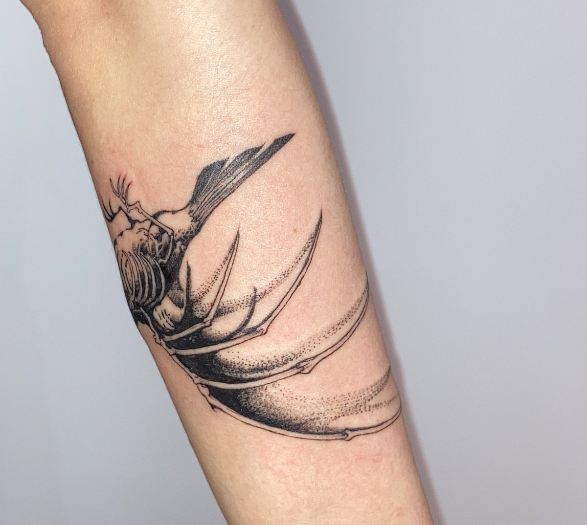 [RT🖤] 곧 여름이에요! 날씨 더워진 기념 알티이벤트 돌립니다. 팔로+알티 현금 2만원 or 미니타투해드려요, 많은 관심 부탁드립니다 ! 
문의는 오픈카톡으로.. ^_^