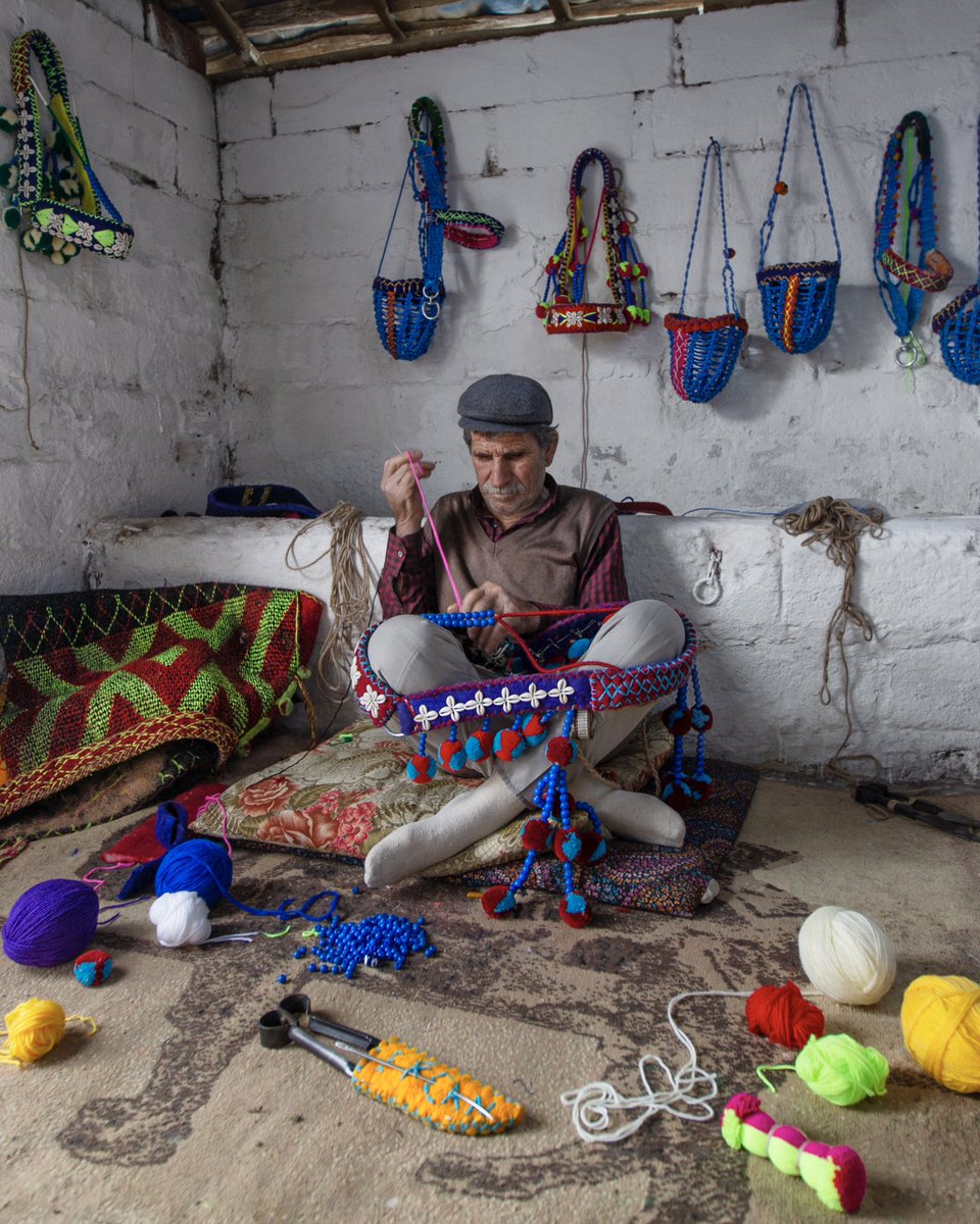 iktm09's tweet image. #Aydın’ın en değerli kültür öğelerinden olan #Yörükler’in hayatında develer çok önemli yer tutar.
#Deve lerin güzel görünmesi için el emeğiyle hazırlanan rengârenk süsler, Orta Asya’dan Anadolu’ya taşınan geleneğin devamıdır.
+++