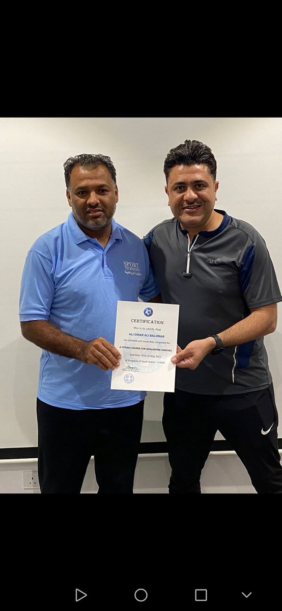 الحمدلله تم حصولي على شهادة تخصصية في اللياقة البدنية لمدربي حراس المرمى معتمدة من الاتحاد اليوناني لكره القدم... قدمها المحاضر الدولي الدكتور طارق البناي 🇬🇷 🧤 ⚽
