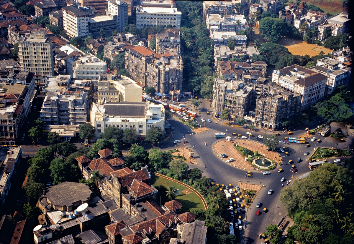 #DidYouKnow? This iconic #Mumbai junction was once a #cemetery! Find out more about it on our #FortWalk group tour, daily at 5 pm. Book your tickets now at khakitours.com/experiences/To…

Pic: Google Arts & Culture

#MumbaiHeritage #Bombay #Regal #RegalCircle #SPMookerjeeChowk #Museum