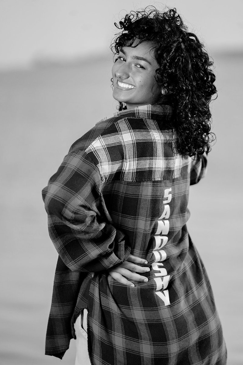 CharuChopra12's tweet image. Can’t believe my baby girl is graduating in a few days!💕 The first grandchild of Rewal and Chopra family!🥰 I am sure her Nanu and Nani are smiling down from heaven and sending her lots of blessings. 
#BlueStreakPride #BuckeyeBound