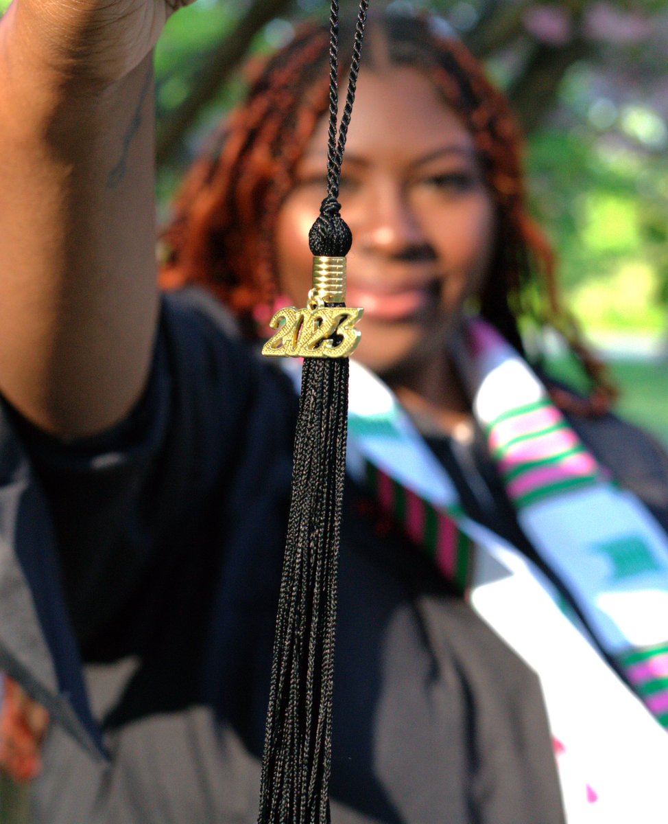 champagneyonnie's tweet photo. ๐ Mastered it x2 #RBHSGrad #Rutgers #Classof2023 #BLACKinSTEM #Epidemiologist #CellBio #CellBiologist https://t.co/gNYm30EGpr