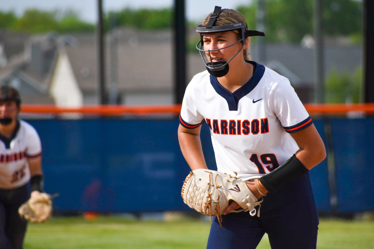 smileswithcha's tweet photo. Excited to watch @HHSRaidersSB tomorrow as they move to the next round. https://t.co/epO4uZJVHq