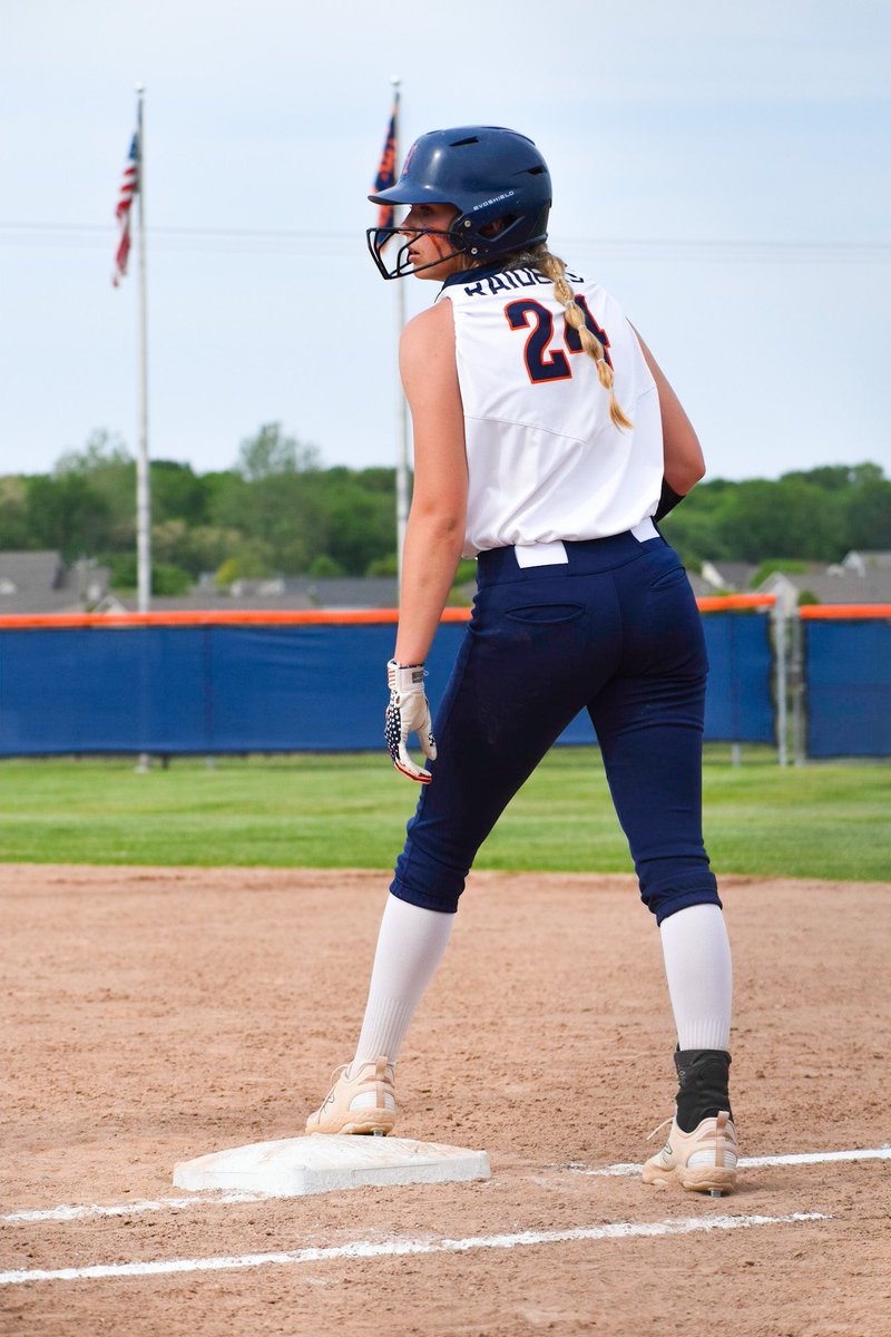 smileswithcha's tweet photo. Excited to watch @HHSRaidersSB tomorrow as they move to the next round. https://t.co/epO4uZJVHq