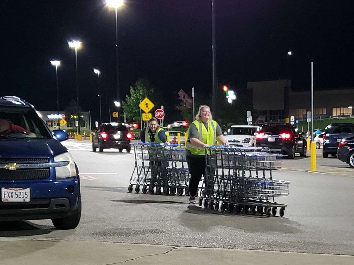 stover_morgan's tweet photo. The end of an era with my best friend ever ♥️♥️  Love you and all the memories we made, all tears we cried, and all the crap we talked over the last 6 years. Forever my Walmart buddy https://t.co/PZmB4MkqaW