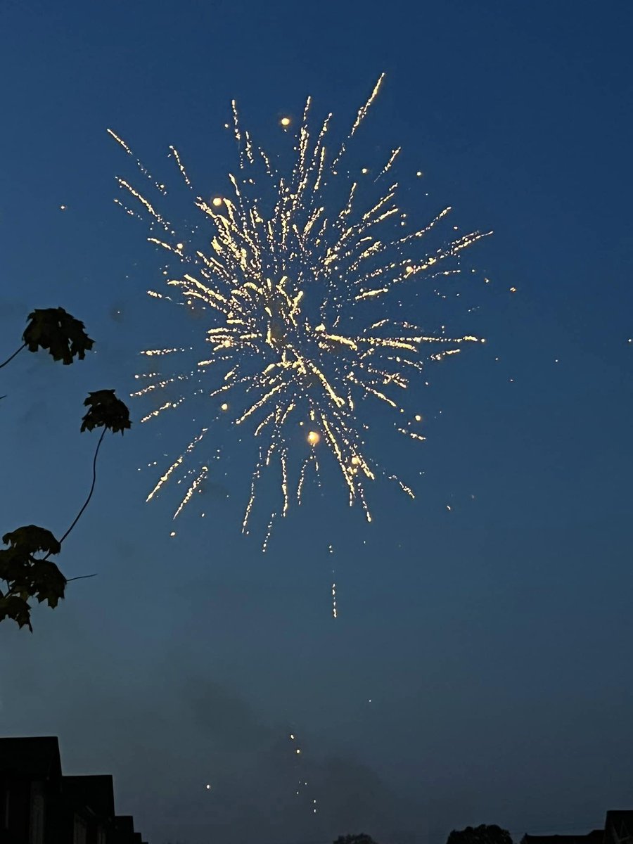 socialflyweb2's tweet photo. To every Canadian, I wish you a very Happy Victoria Day. Let us make it memorable with the greatest of the celebration! 📷📷📷 #HappyVictoriaDay #celebration #canadian #mondayblues #socialmediamarketing #socialflyweb https://t.co/XMShOwMsjg