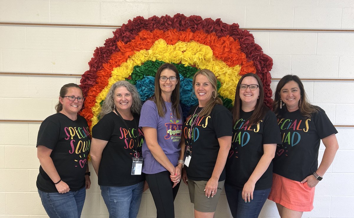 Best. Team. Ever! <a href="/FarmerDragons/">Farmer Elementary</a> Special Area teachers truly are amazing! @FarmerLibrary <a href="/FarmerSTEM/">Farmer STEM Lab</a> <a href="/FarmerARTROOM/">Farmer ART</a> <a href="/coachhkey/">Heather Key</a>