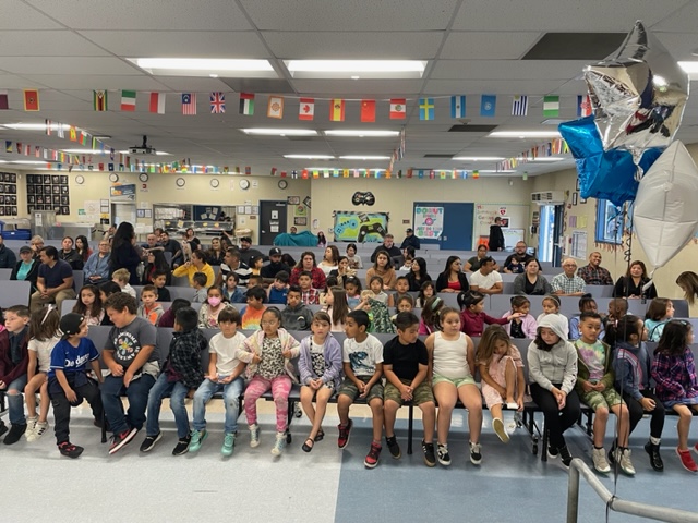 Hawthorne celebrates...

Our IB scholars this trimester! We are so proud of you Hawthorne! Thank you parents for your continued support!

#Hawks Rule