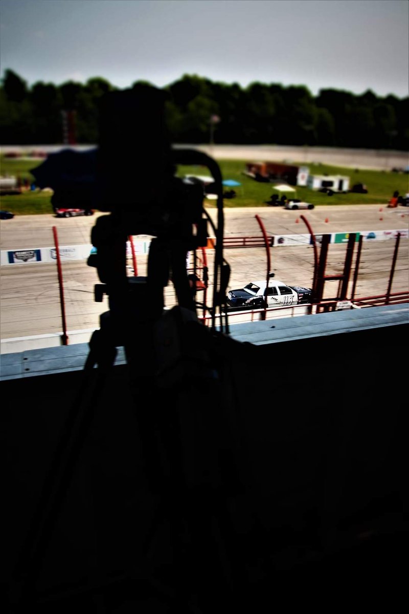 DosLER7's tweet photo. @Twist3d_Drift3r @FastestHalfMile Want behind the broadcast camera next time let me know you won't be the first I've let use it https://t.co/dvHif90Tsz