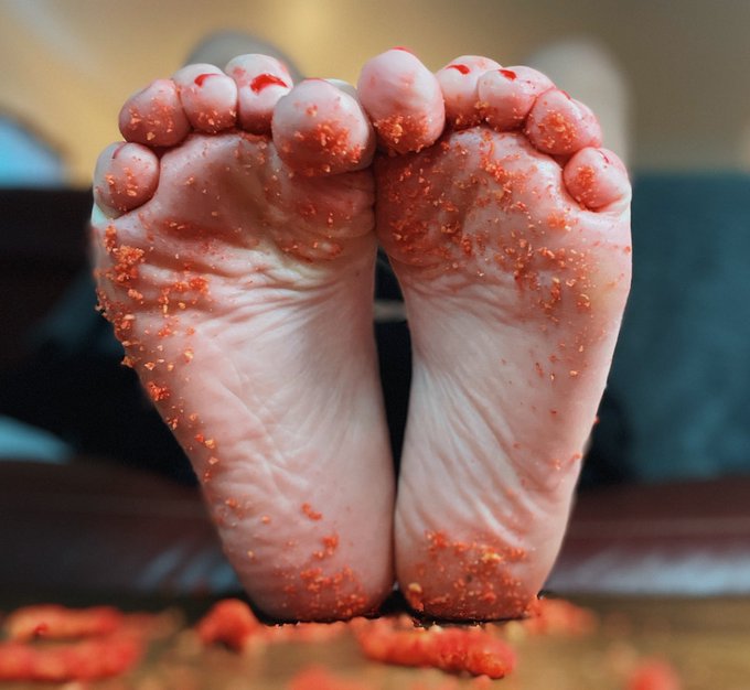 If you love hot Cheetos as much as I do you won&rsquo;t have any problem licking my toes ❤️🥵 #onlyfansbabe<a href="/tag/feet"class="tags"><span>#feet</span></a><a href="/tag/feetpic"class="tags"><span>#feetpic</span></a><a href="/tag/onlyfansbabe"class="tags"><span>#onlyfansbabe</span></a><a href="/tag/nsfwtwt"class="tags"><span>#nsfwtwt</span></a><a href="/tag/feetco"class="tags"><span>#feetco</span></a>