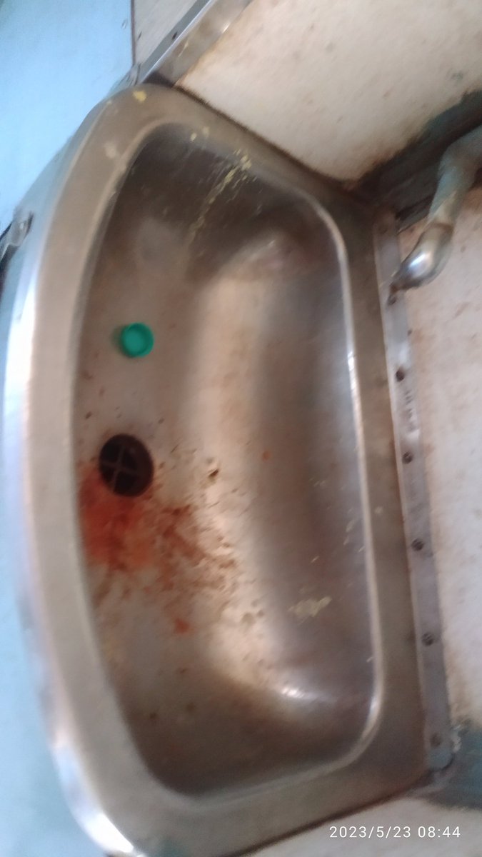 ShubhamB_GD's tweet photo. Train No 05835 NMH-UDZ PASSENGER seems to be running like garbage train. Very unhygienic coaches. Women&amp;Childrens, Students &amp; Daily workers suffering a lot. Train is not cleaned on daily basis. @RailMinIndia @AshwiniVaishnaw @NWRailways @drmbct @WesternRly @PMOIndia @cpjoshiBJP https://t.co/0rEHYxAehe