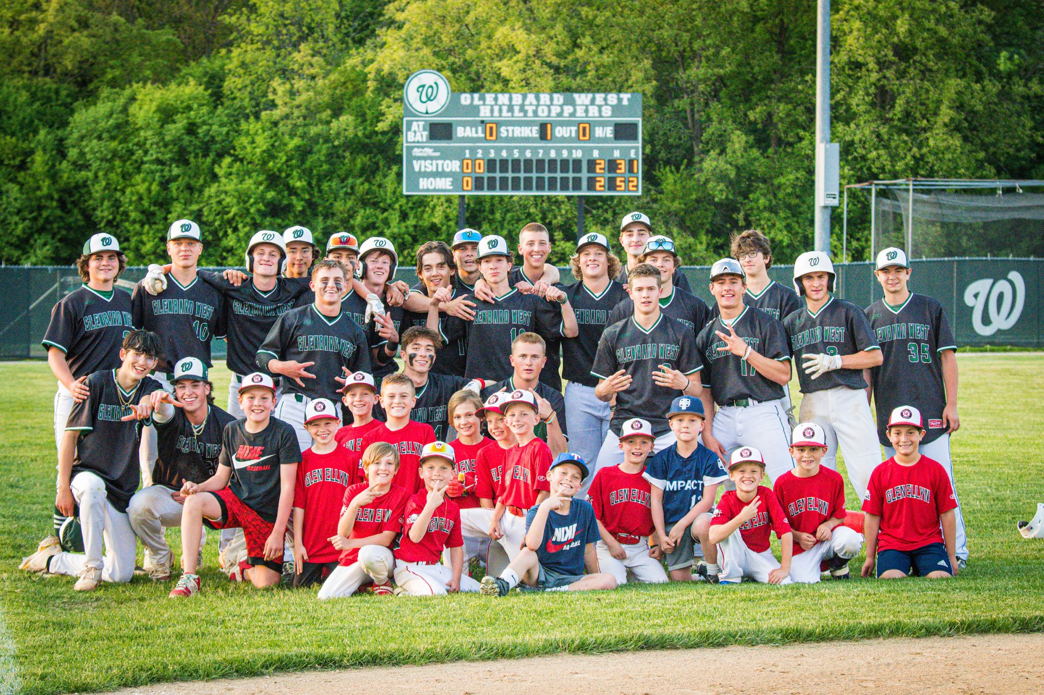 glenbard-west-baseball-on-twitter-unbelievable-night-at-village-green