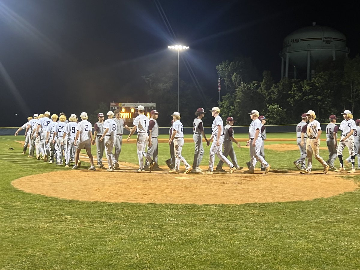 EtownBaseball23's tweet photo. Panthers defeat Marion County 5-3 and move on to the semi-finals tomorrow against Green County at 6pm at Panther Field. Go Panthers! https://t.co/xhVDd8xTgE