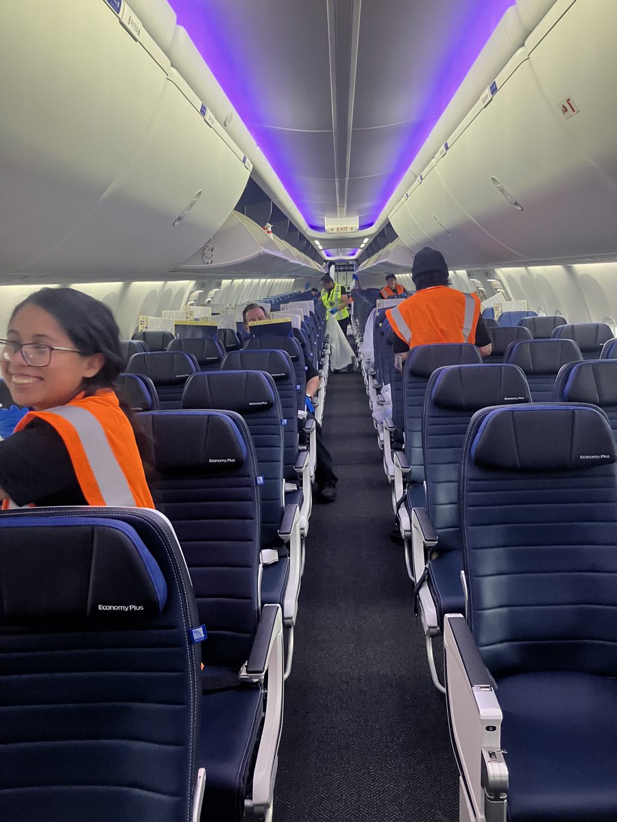 DeirdreRyanUGE's tweet photo. Getting the job done right while having fun! Amazing teamwork! 👏✈️⁦⁦⁦@weareDENunited⁩ thanks for always supporting UGE! Ready for 🎥 showtime! ⁦@jonathangooda⁩ ⁦@MelissaatUnited⁩ @jeff_riedel160⁩ ⁦@UGESocial⁩ https://t.co/qjvV1kR5Ks