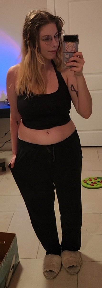 𝘨𝘰𝘣𝘭𝘪𝘯 𝘯𝘰𝘪𝘴𝘦𝘴 tweet media